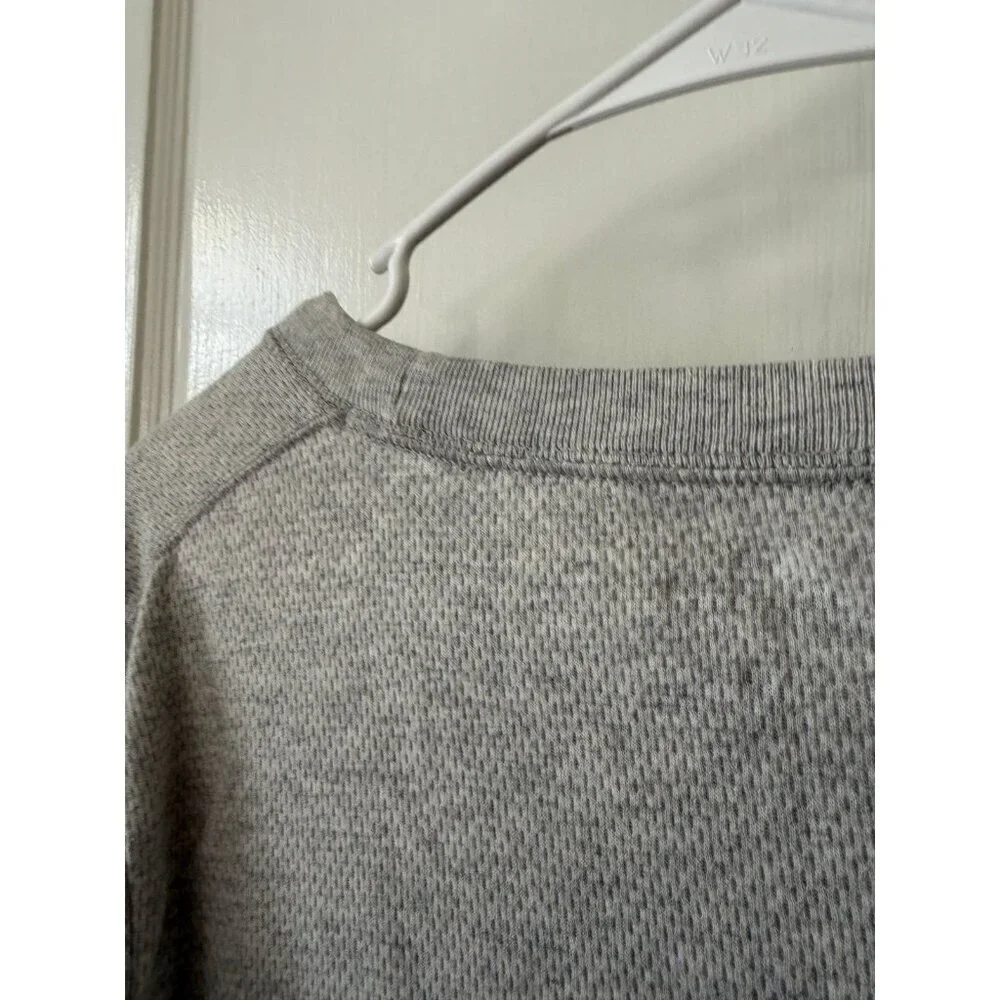 Hollister men’s size medium gray sweater